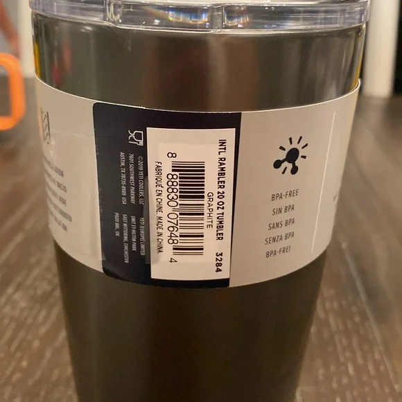Yeti Graphite 20oz - Picture 2 of 3